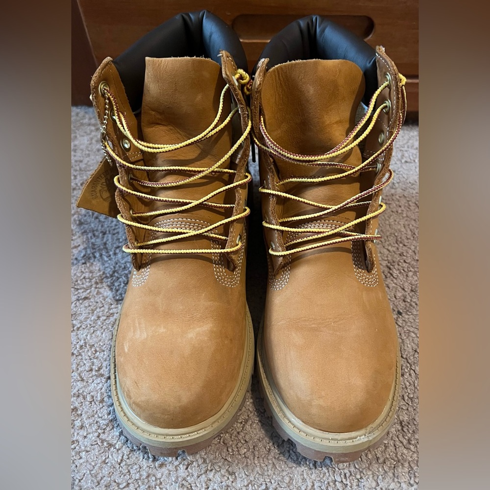 Timberland 6 inch Premium Waterproof Boots. Big Kids size 5. Women’s size 6.